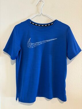 Nike Blue dri- fit t shirt with short sleeves